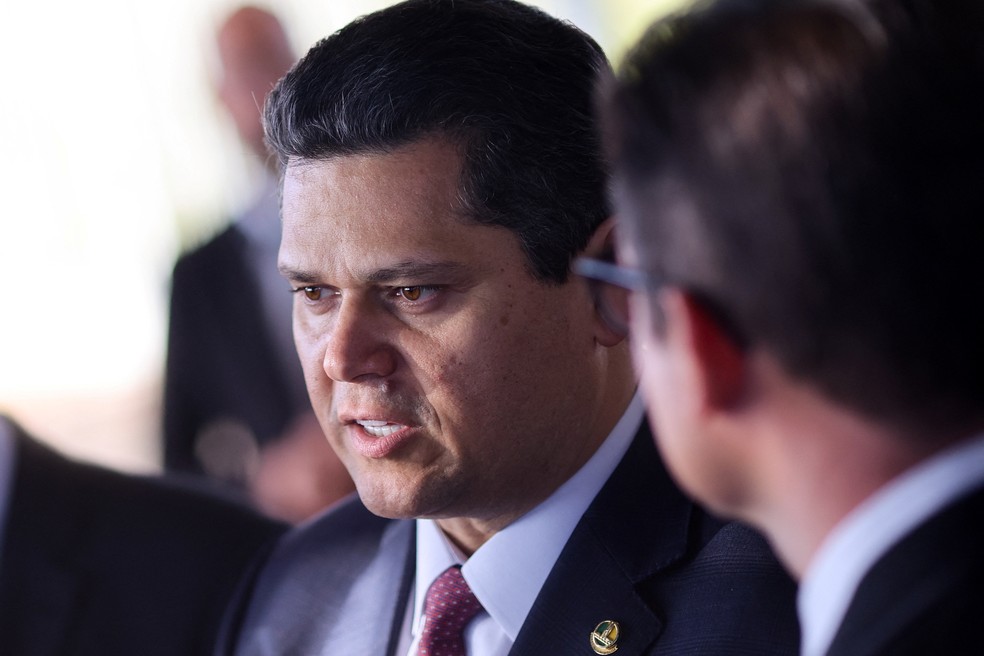 Alcolumbre critica ocupação do Congresso e pede bom senso à oposição