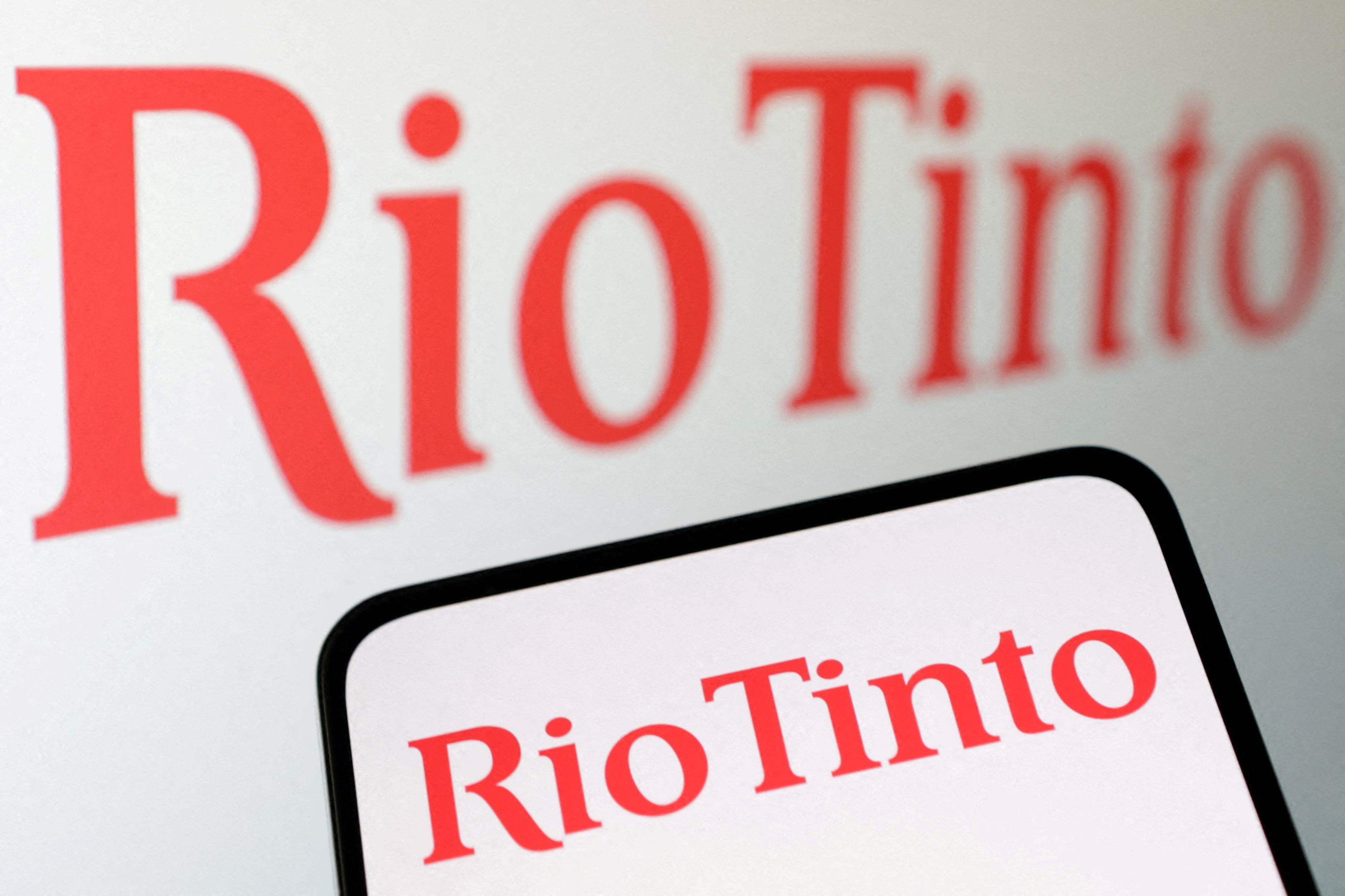 Rio Tinto registra menor lucro em cinco anos devido à queda do minério de ferro
