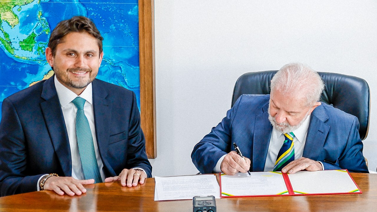O ex-ministro das Comunicações, Juscelino Filho (União Brasil), e o presidente Lula (Ricardo Stuckert/PR) (Foto: Ricardo Stuckert/PR)