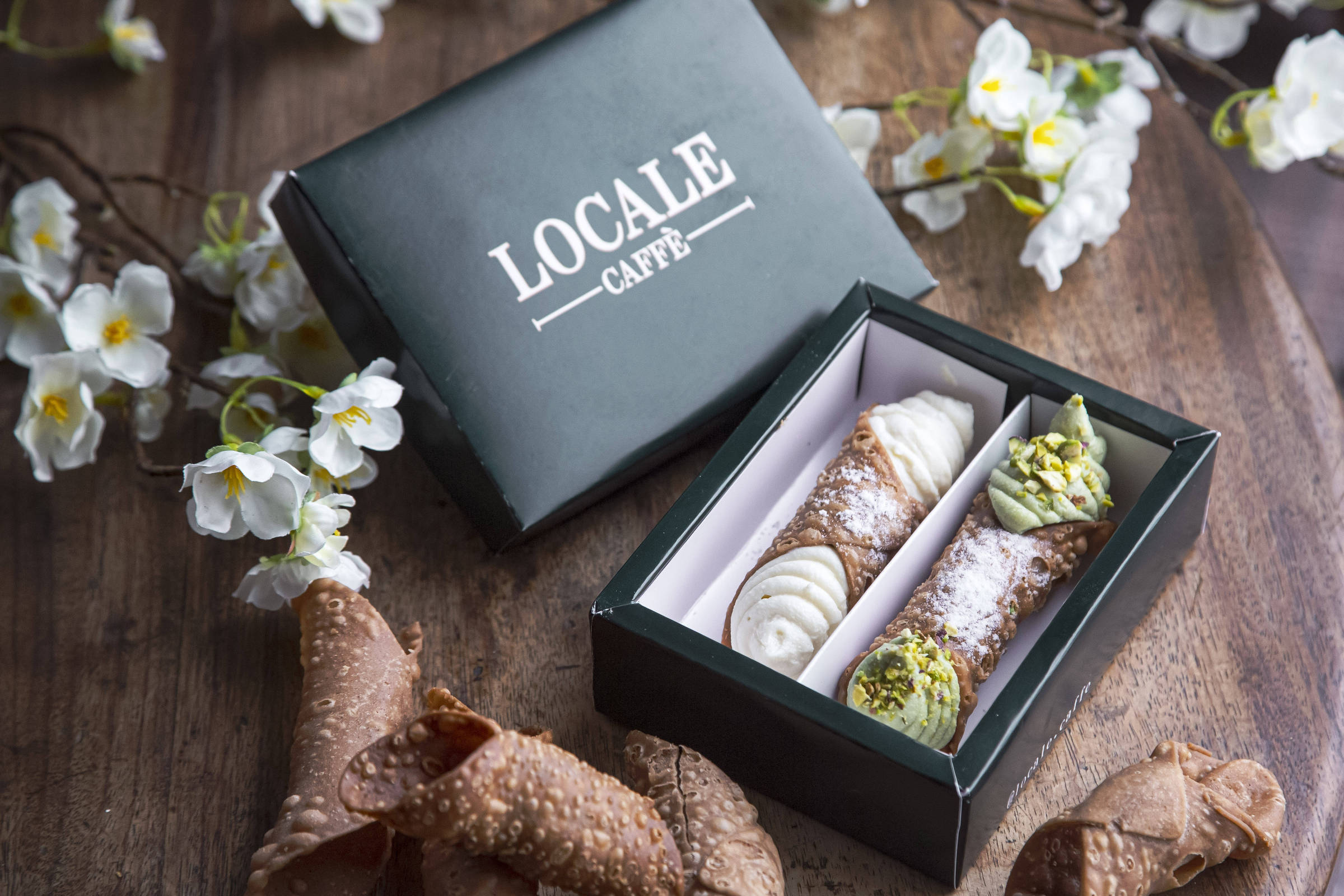 Dupla de cannoli da Locale Caffè (Foto: Marinho/Divulgação)