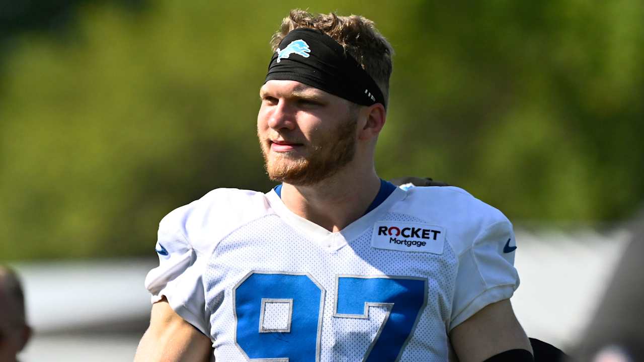 Aidan Hutchinson é liberado após lesão e mira retorno em alto nível com os Lions