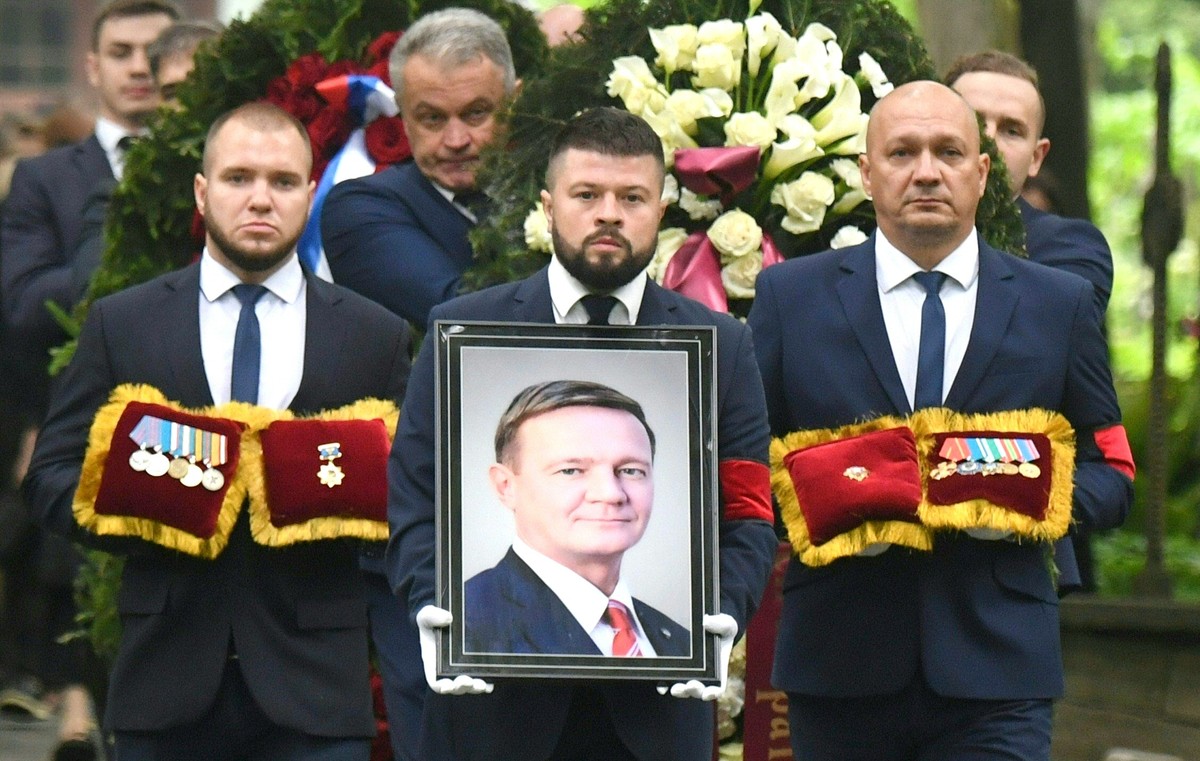 Ministro demitido por Putin é encontrado morto em aparente suicídio na Rússia