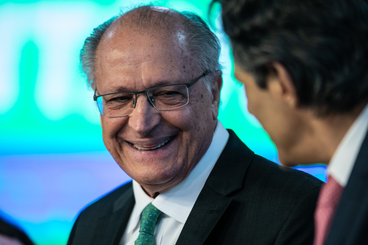 Alckmin se reúne com setor privado para discutir tarifas de Trump e suas consequências