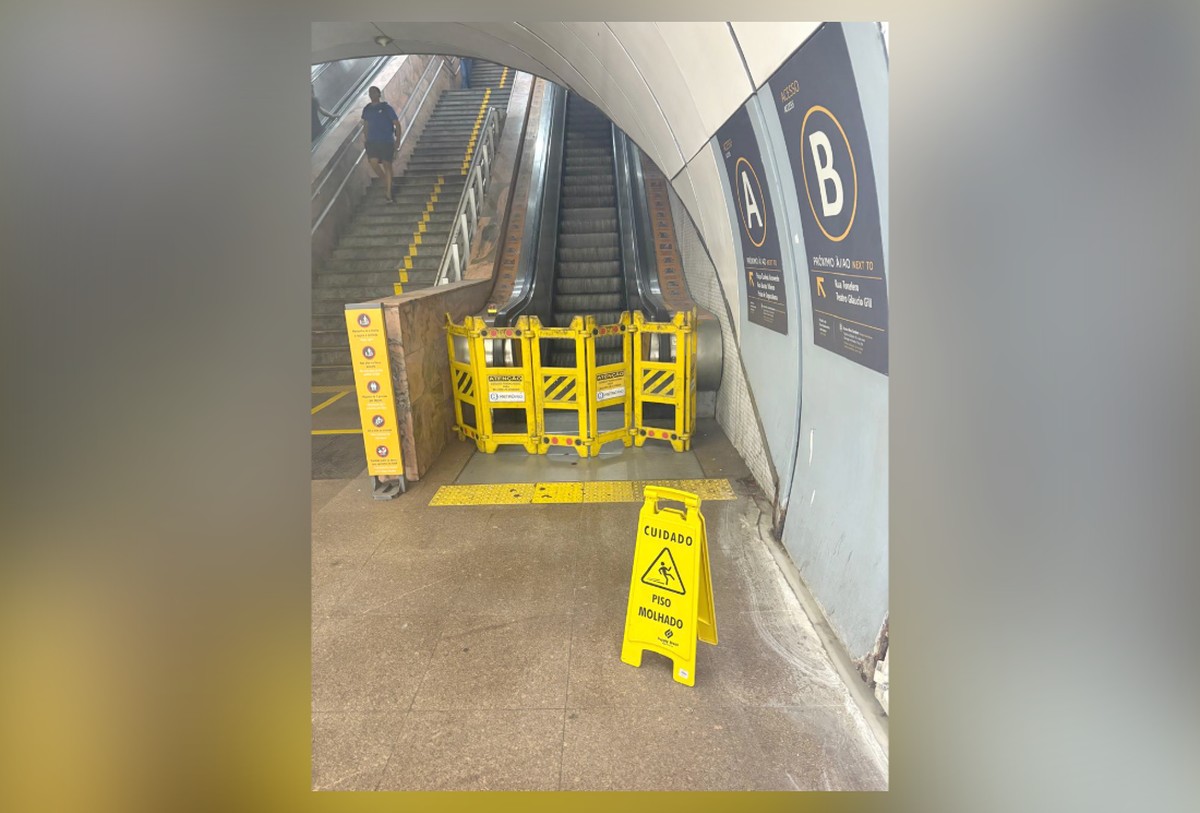 Escadas rolantes não funcionam na Estação Cardeal Arcoverde (Foto: Nathan Martins / Agência O Globo)
