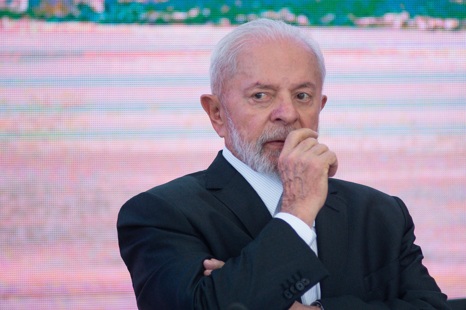 Governo descarta novas medidas fiscais e prioriza aumento de impostos