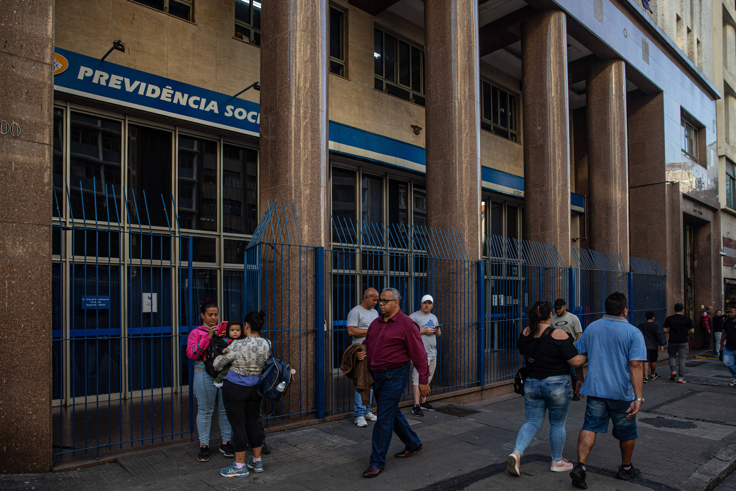 Médicos peritos criticam prazo para auxílio-doença sem avaliação médica prévia