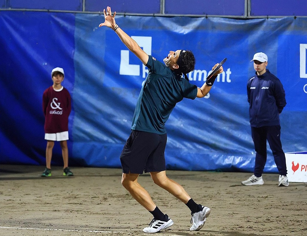 Thiem e Gasquet duelam em emocionante torneio de exibição na praia