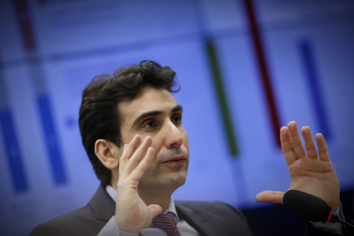 Inflação deve ser combatida, afirma Galípolo em defesa de novas estratégias econômicas