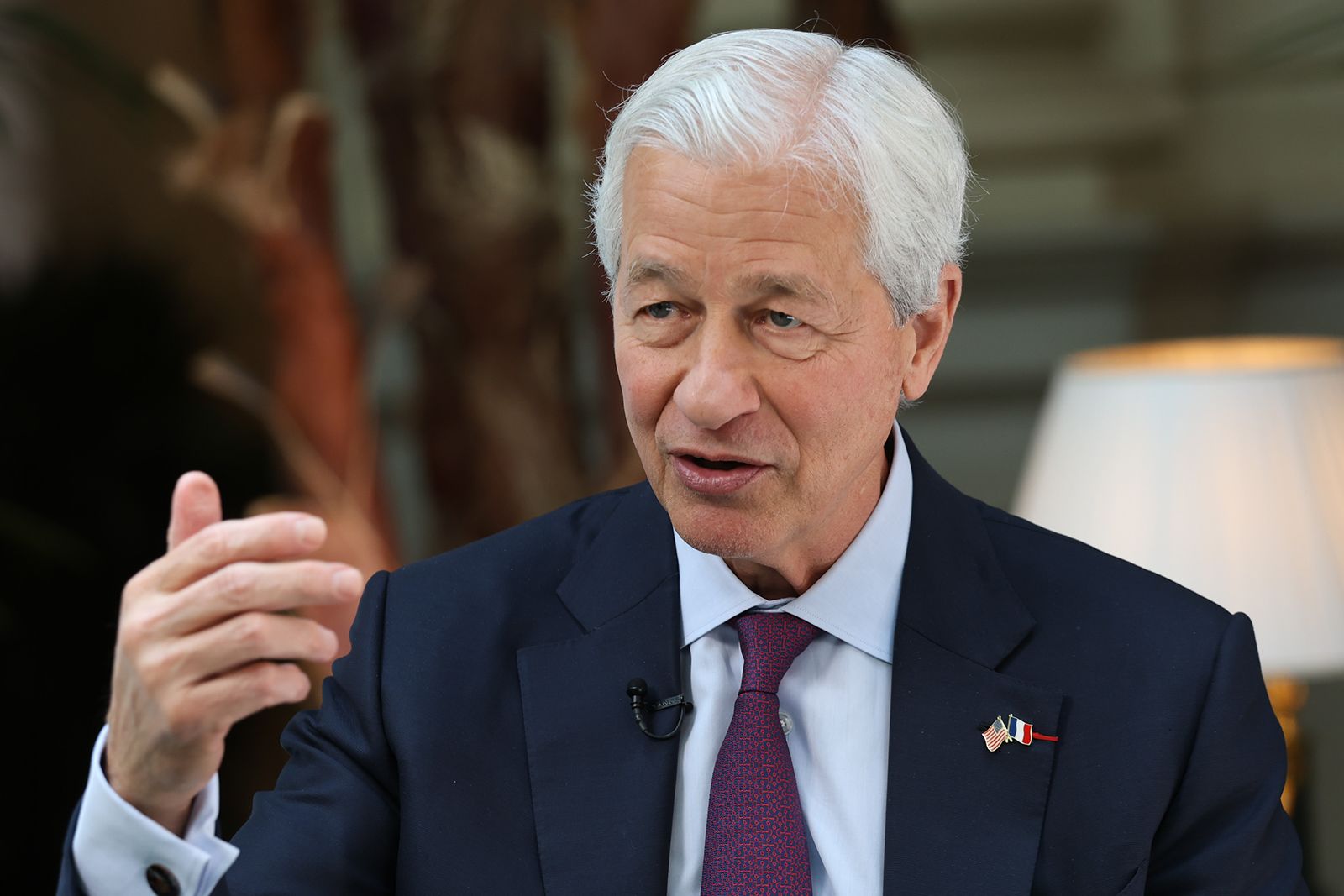 Investidores demonstram complacência, alerta Jamie Dimon sobre mercado financeiro