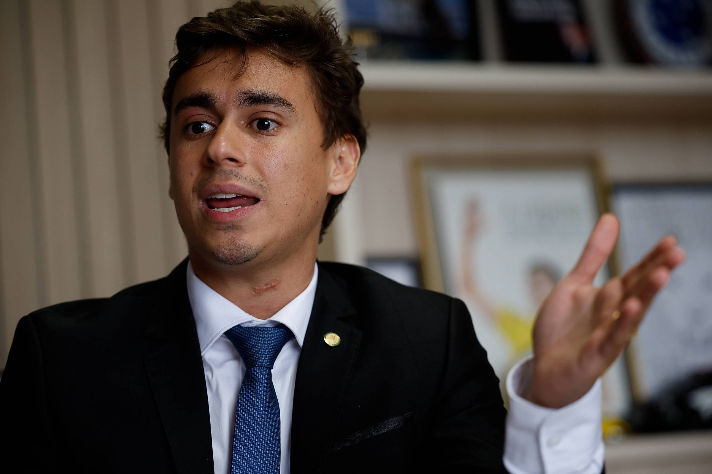 Nikolas Ferreira usa declarações de Lula e Fernandinho Beira-Mar para apoiar Bolsonaro