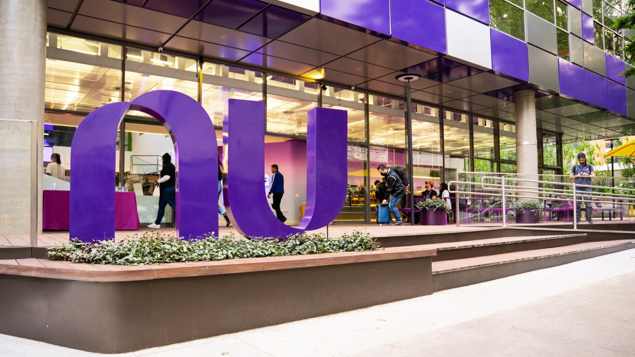 Nubank registra lucro de US$ 637 milhões e cresce 42% no segundo trimestre