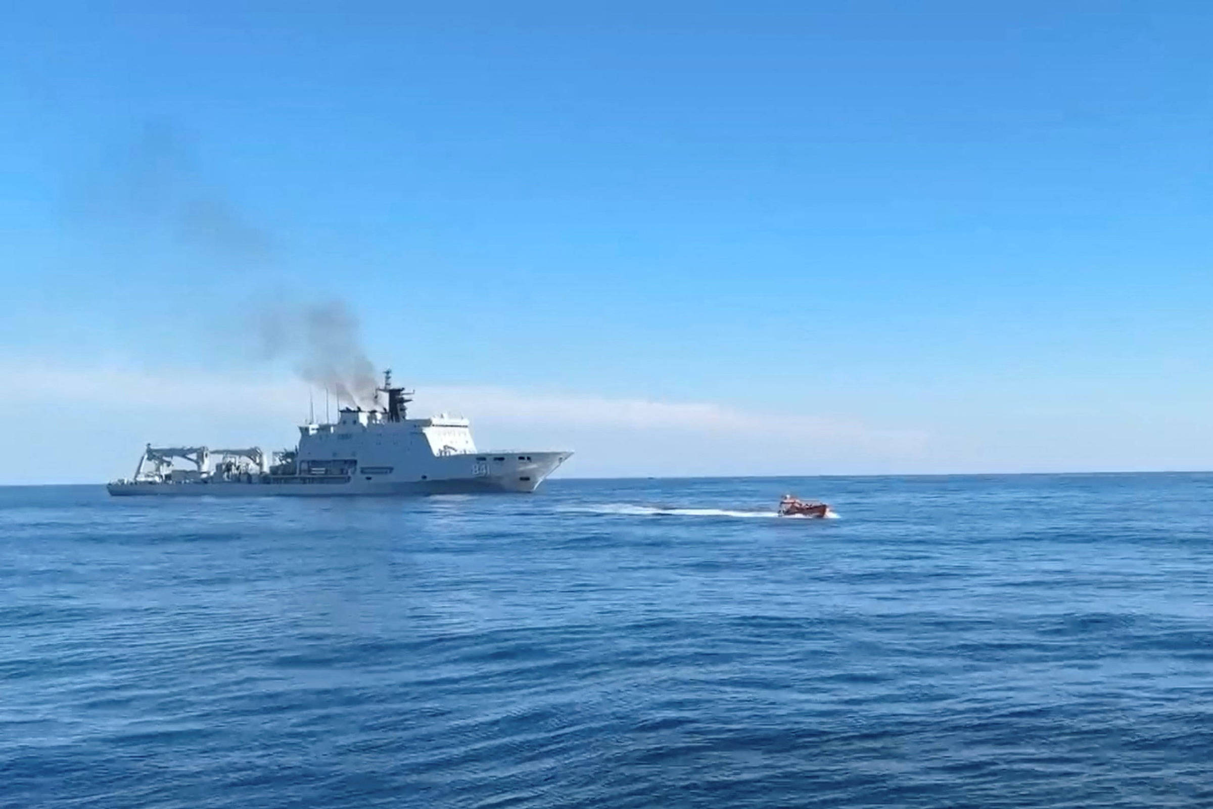 Rússia e China realizam treinamento conjunto de caça a submarinos após ameaça de Trump