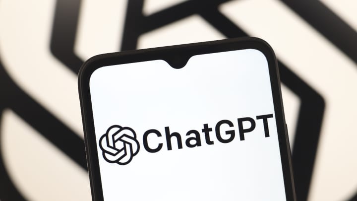 ChatGPT da OpenAI atinge 700 milhões de usuários semanais, quadruplicando em um ano