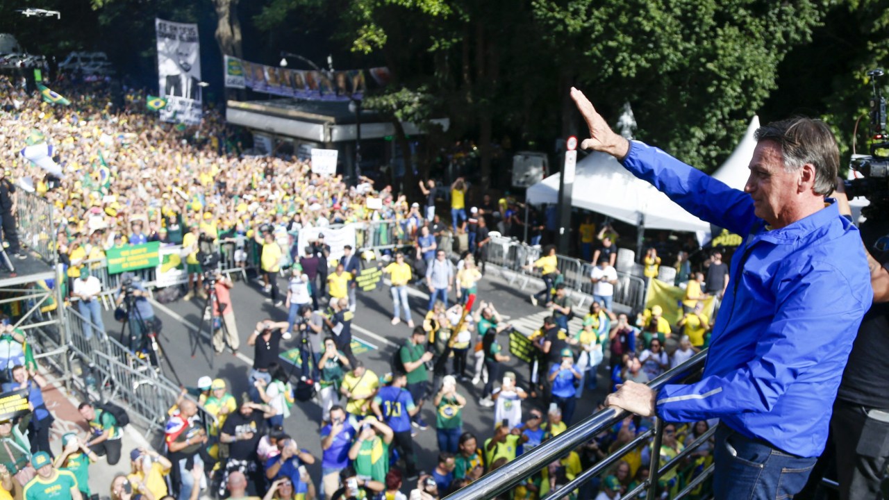 Bolsonarismo se mobiliza para protestos após intervenções dos Estados Unidos