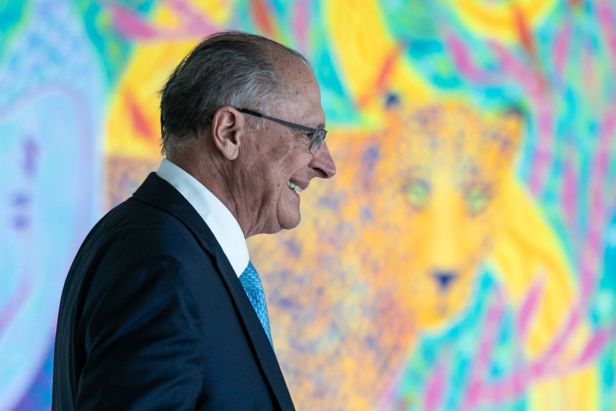Alckmin comenta sobre o impacto das tarifas de Trump em quatro dias