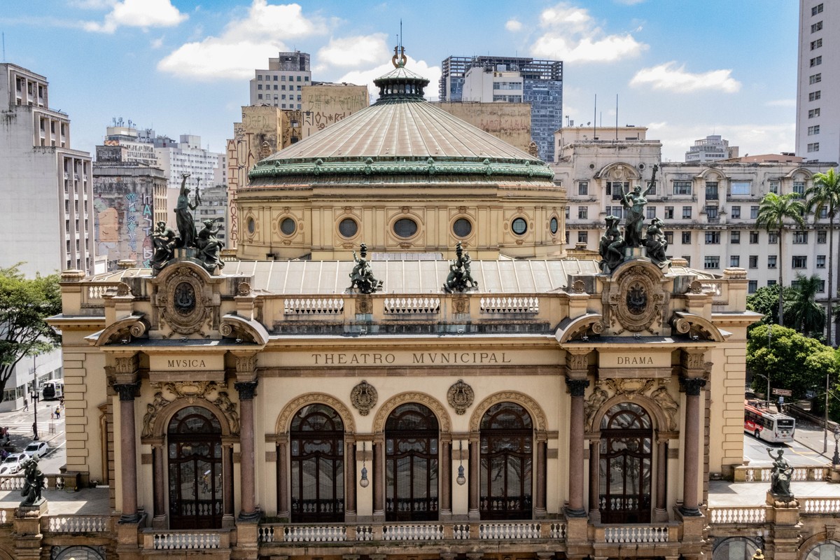 Theatro Municipal comemora 116 anos com programação gratuita de música e dança