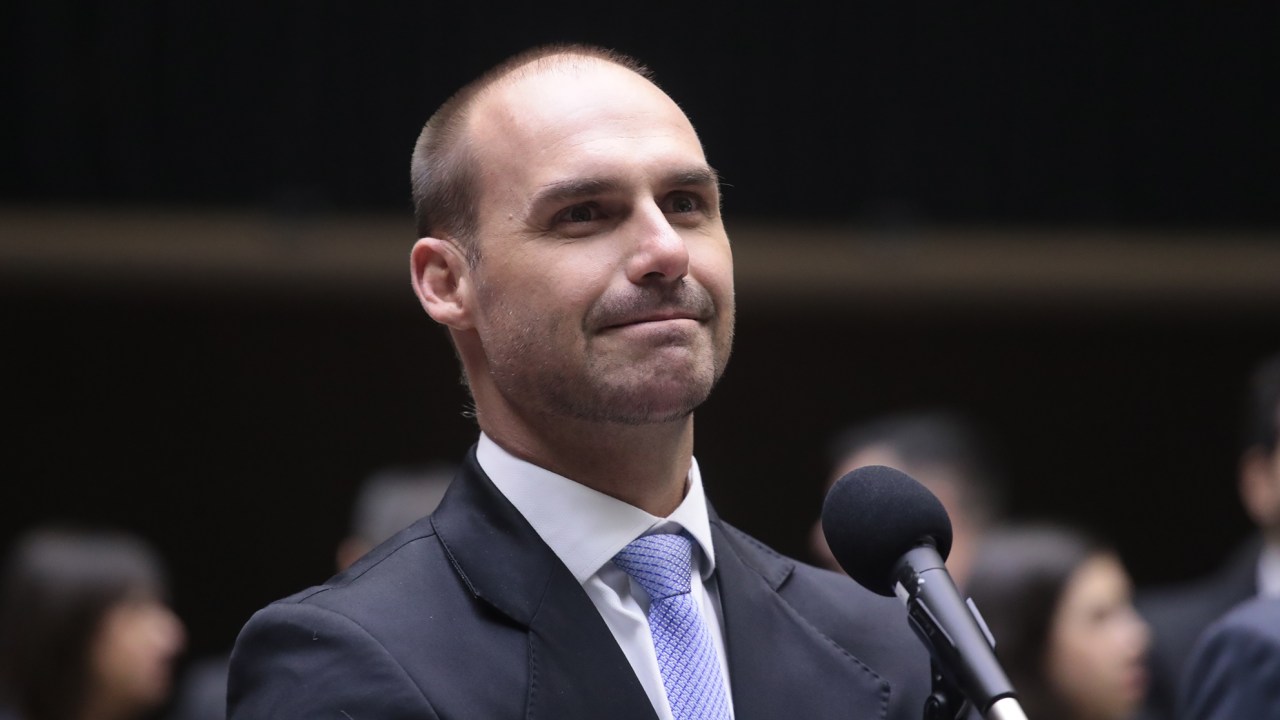 Licença de Eduardo Bolsonaro termina hoje e futuro político gera expectativas