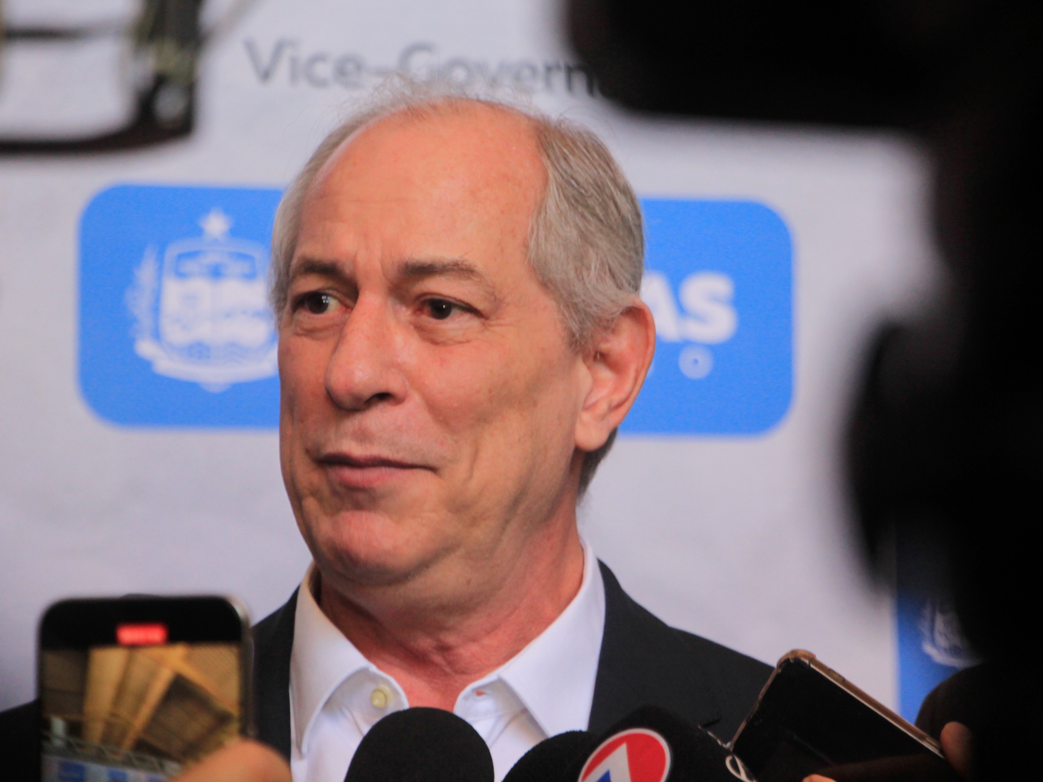 Ciro Gomes é condenado a indenizar prefeita por ofensas de violência política de gênero