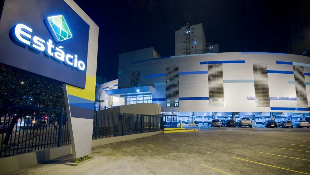 Yduqs registra queda acentuada após mudança de CEO em sucessão interna