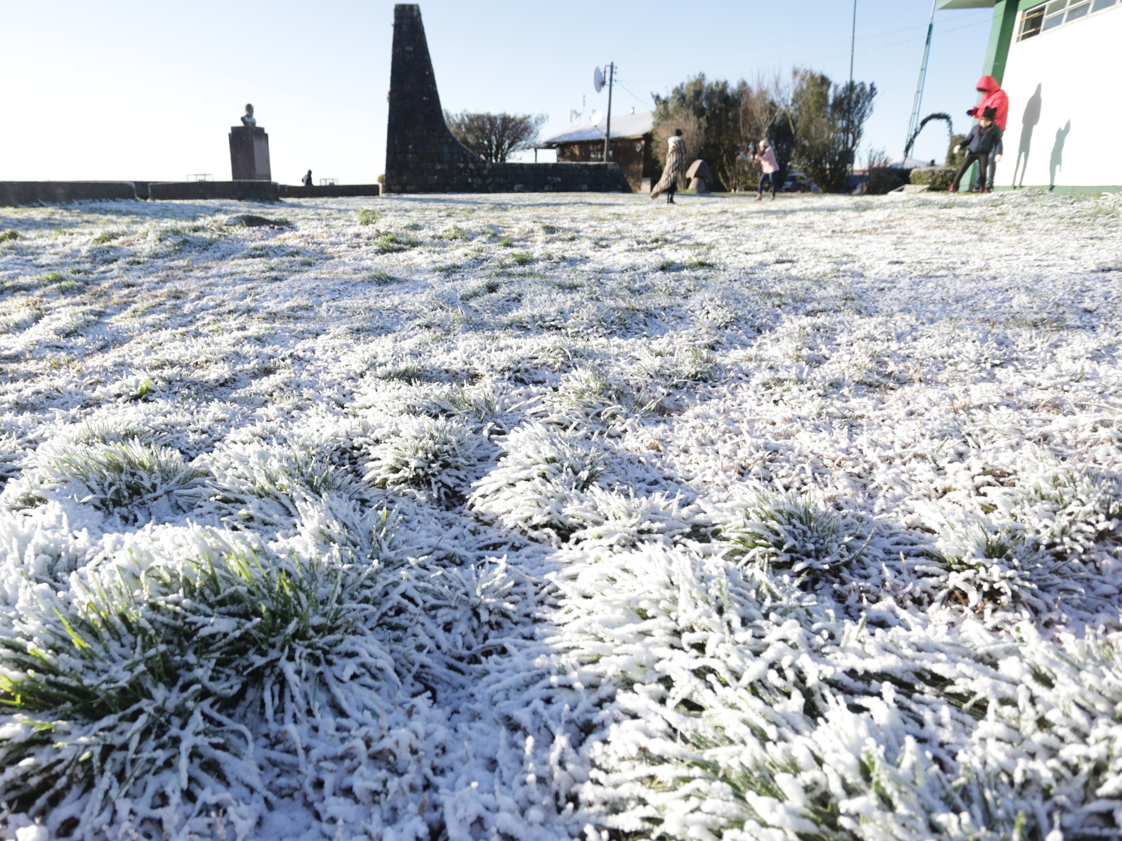 Frio intenso chega ao Brasil e pode trazer neve para o Sul em breve