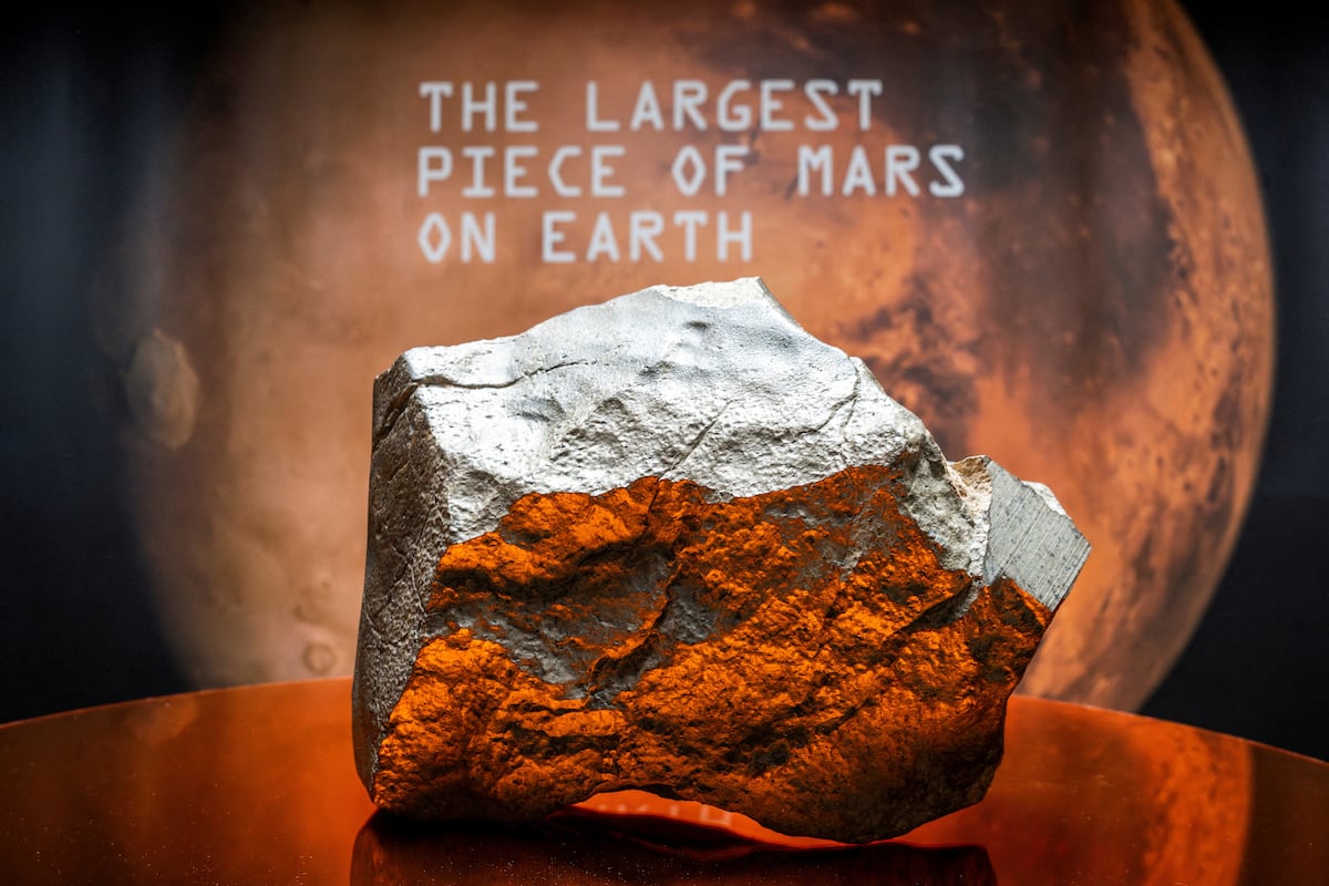 Sotheby’s leiloa meteorito por mais de 4 milhões de euros e revela mercado intrigante