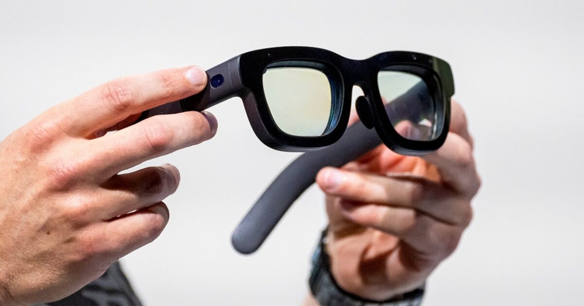 Óculos Ray-Ban com a Meta Platforms (Foto: Bloomberg)