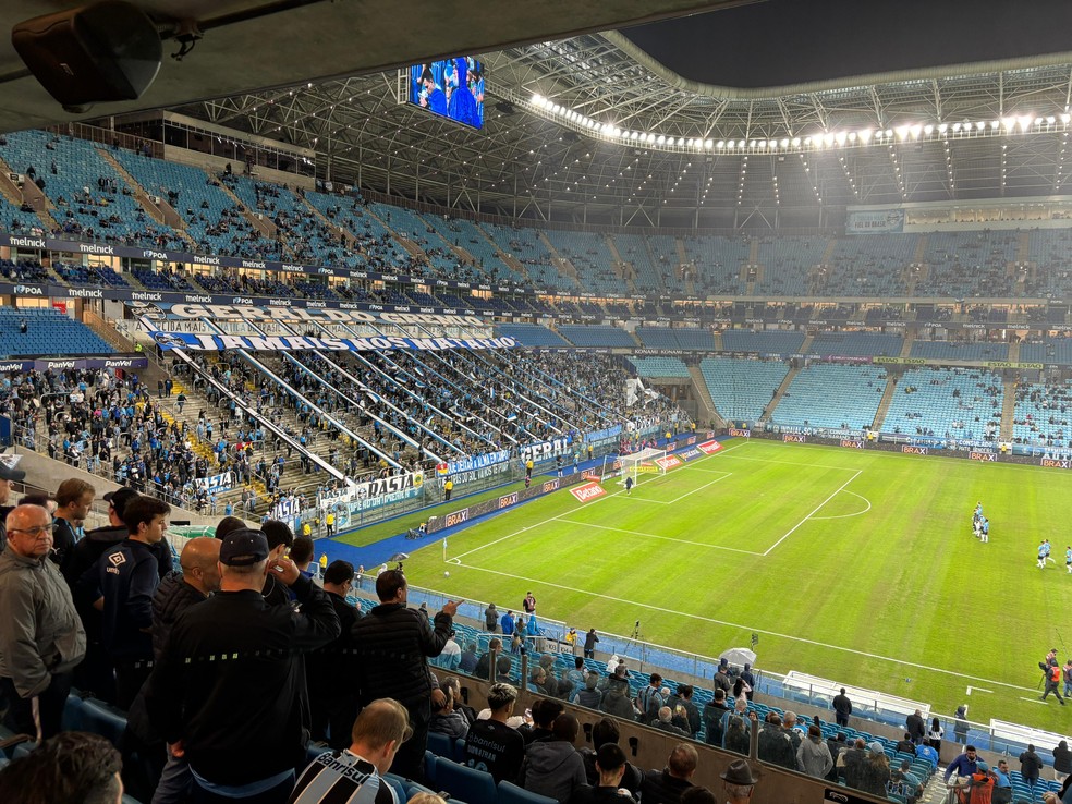 Arena do Grêmio recebeu 13.164 pessoas diante do CSA (Foto: Rafael Favero / ge.globo)