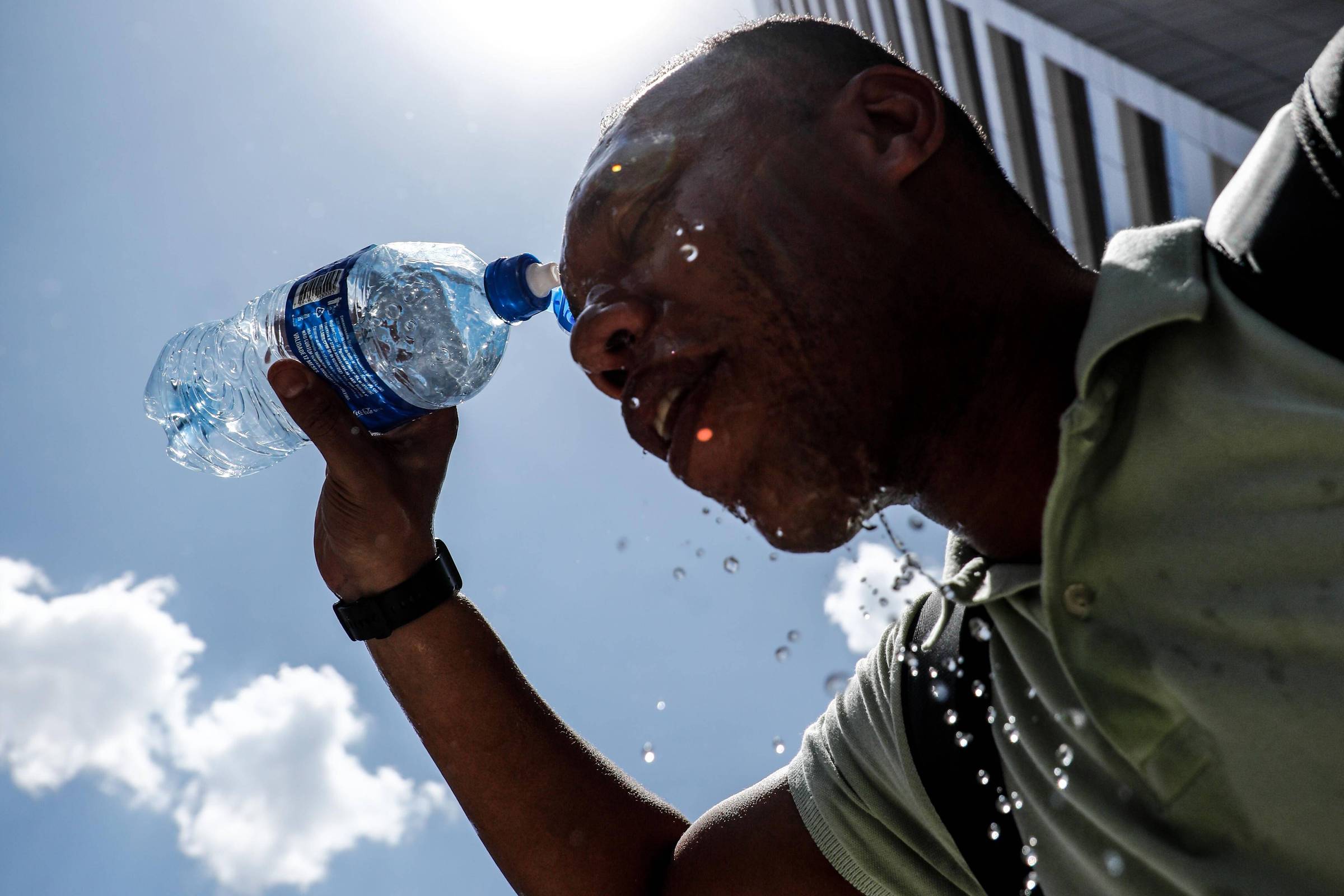 Temperatura em São Paulo chega a 30° e clima seco persiste nesta terça-feira