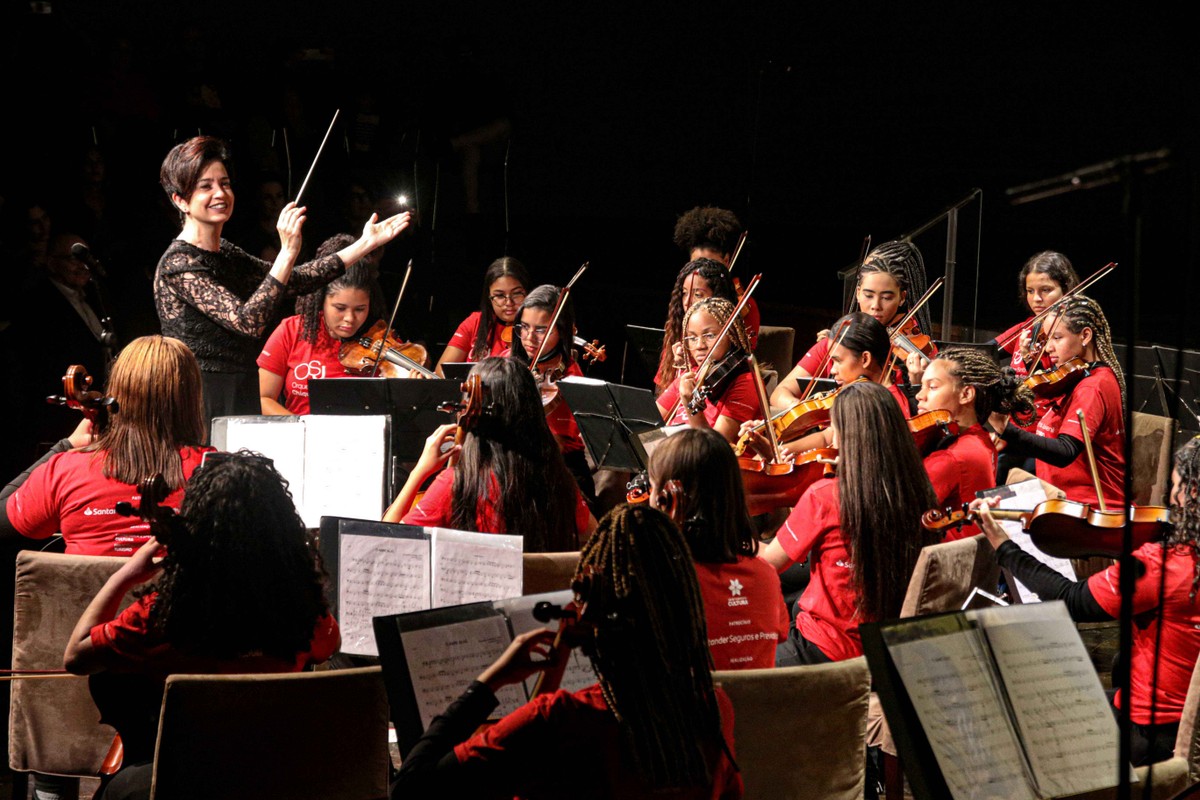 Jovens da Orquestra Sinfônica Chiquinha Gonzaga encantam público em Portugal