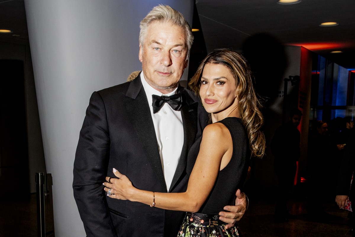 Hilaria Baldwin reflete sobre polêmica do sotaque espanhol em nova autobiografia