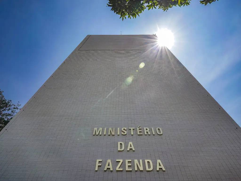 Suspensão de risco sacado provoca queda de R$ 450 milhões na arrecadação da Fazenda