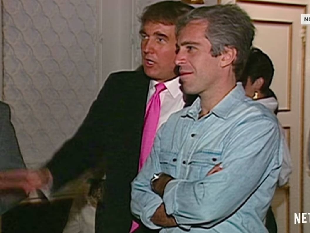 Trump é notificado sobre seu nome em arquivos de Jeffrey Epstein, diz jornal