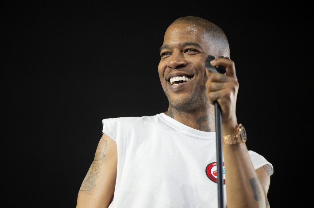 Kid Cudi revela arte de capa inspirada em 'O Show de Truman' para novo álbum