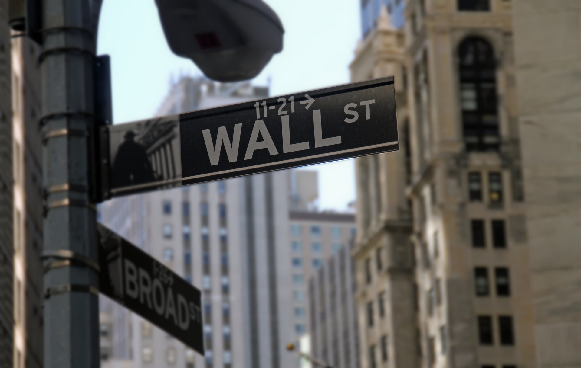 Futuros do Dow sobem com acordo entre EUA e Japão e expectativa de balanços financeiros