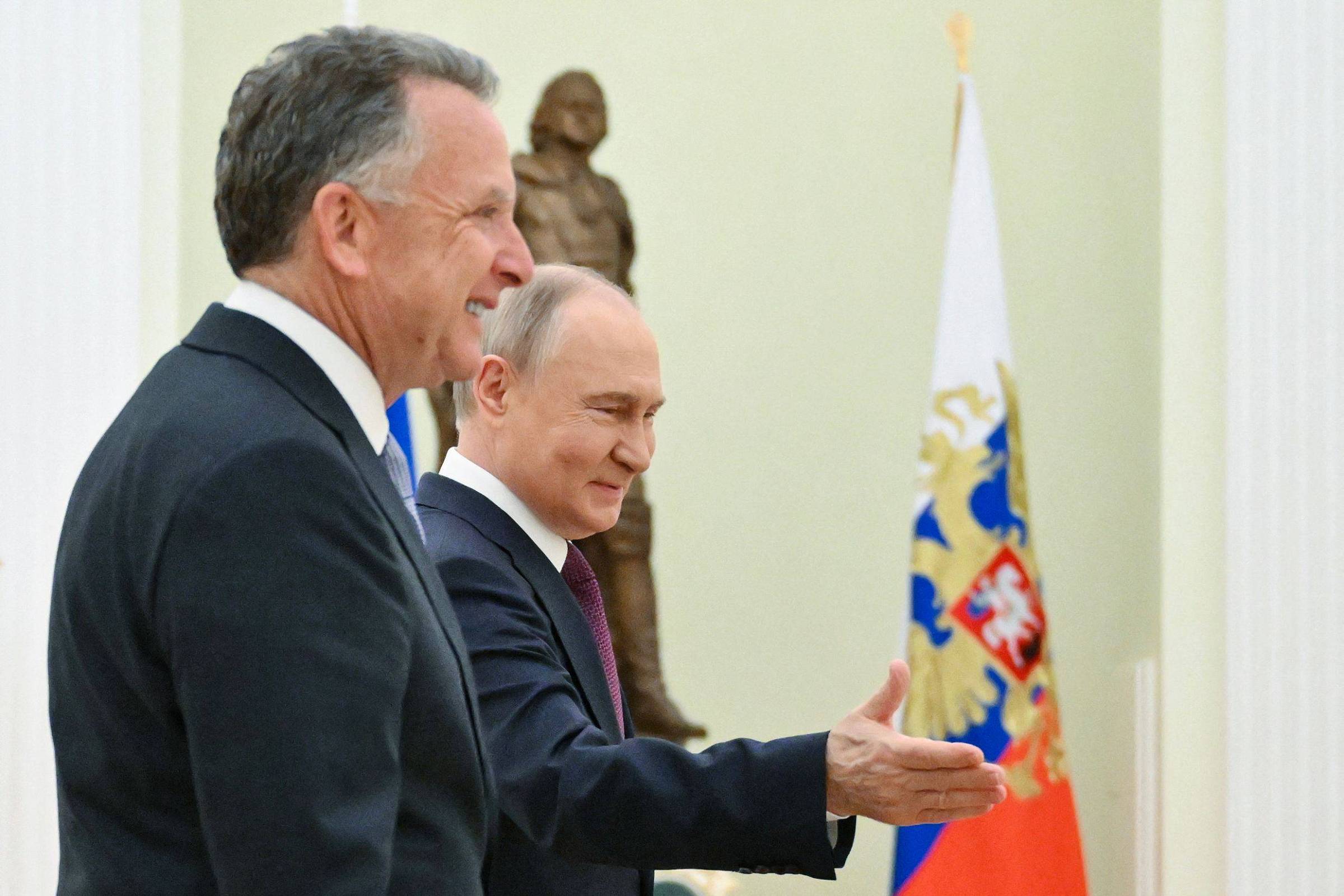 Kremlin desconsidera ameaça de Trump sobre submarinos nucleares e busca diálogo