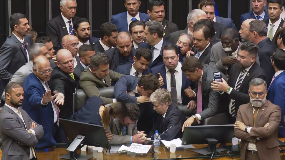 Deputado bloqueia candidatura de Motta à presidência da Câmara
