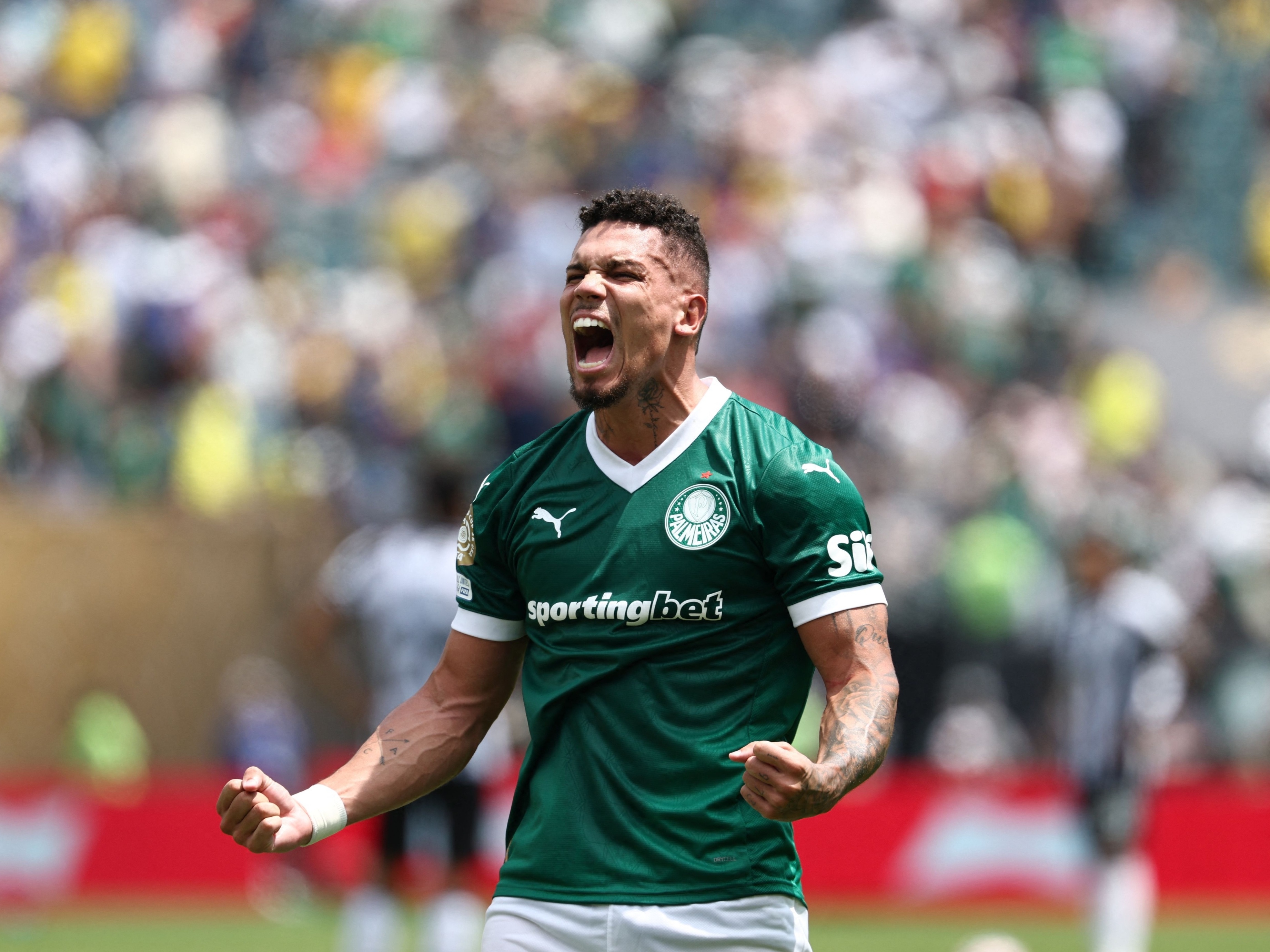 Palmeiras anuncia operação de Paulinho e início de recuperação nos próximos dias