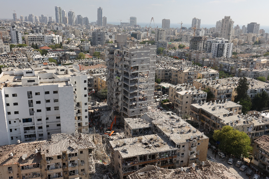 Correspondentes enfrentam desafios em meio aos bombardeios em Tel Aviv