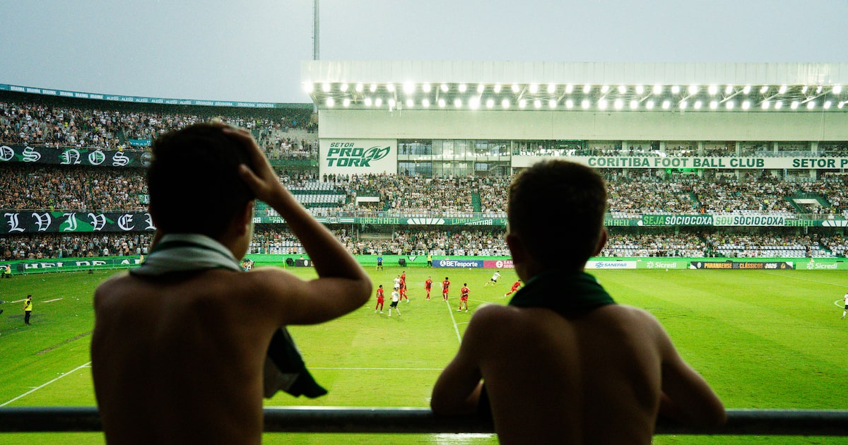 Coritiba inicia Série B de 2025 com vitória, mas torcedores exigem resultados melhores