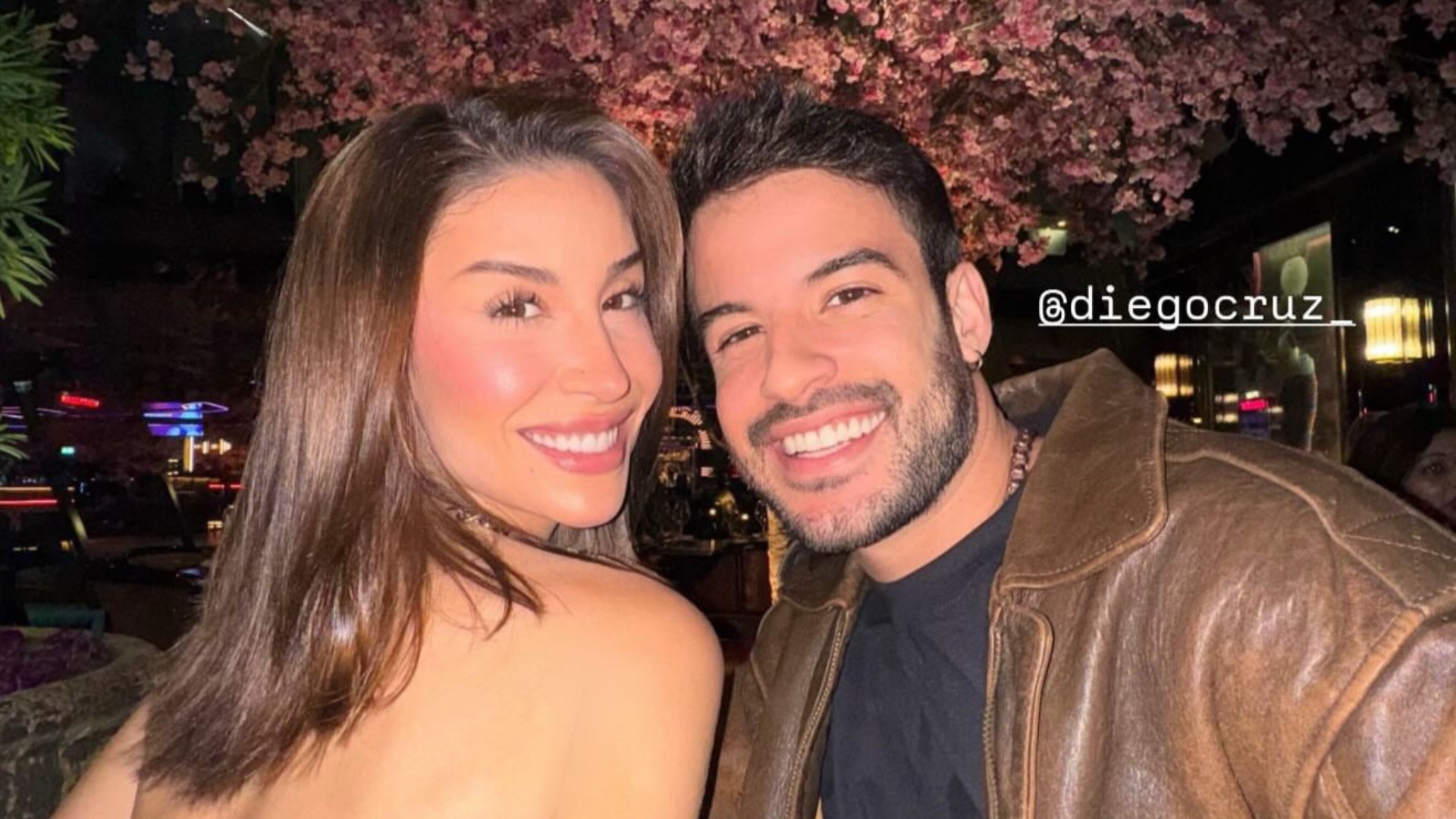 Bianca Andrade e Diego Cruz se divertem em passeio romântico por Londres