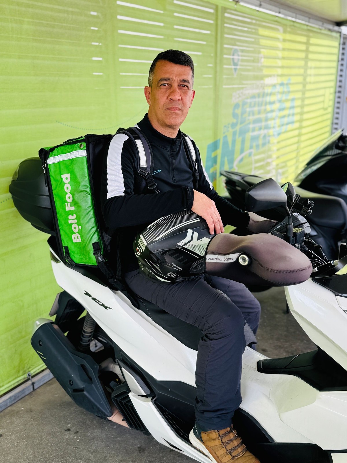 Motoboy brasileiro denuncia xenofobia após agressão de motorista em Portugal