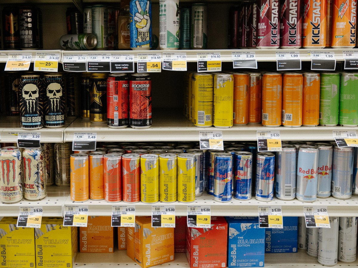 Tarifas de Trump aumentam preços de latas e pressionam indústria de alimentos