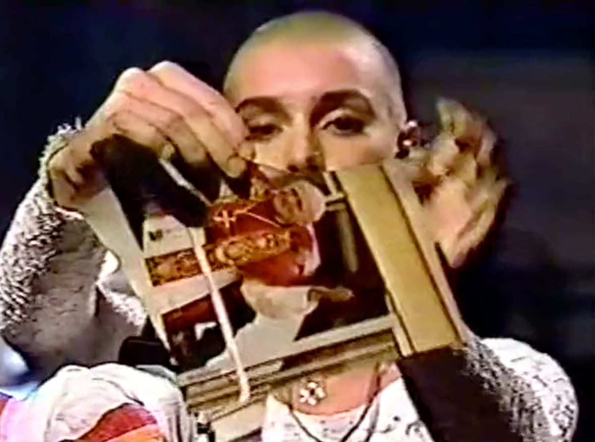 Sábado à noite celebra 50 anos de música icônica e polêmicas ao vivo na TV