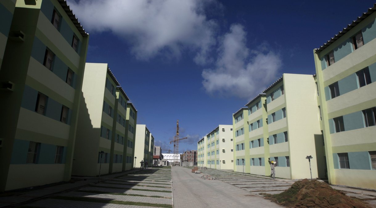 Construção de habitações populares do programa "Minha Casa Minha Vida" em Olinda (PE) (Foto: REUTERS/Bruno Domingos)