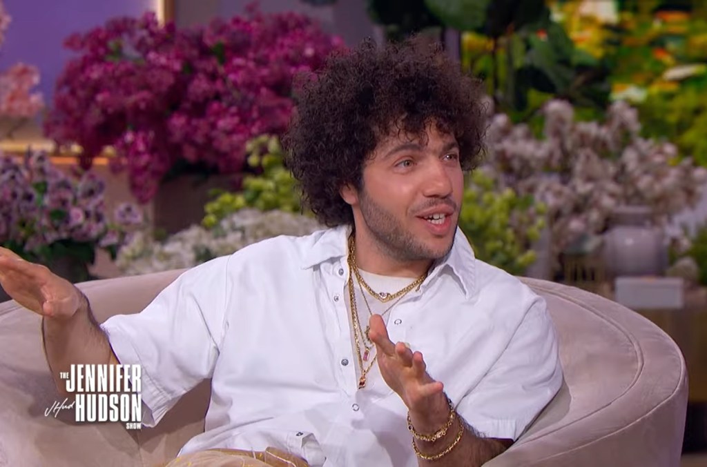 Benny Blanco reagiu a ser confundido com Bad Bunny no Oscar de 2025. (Foto: Reprodução)