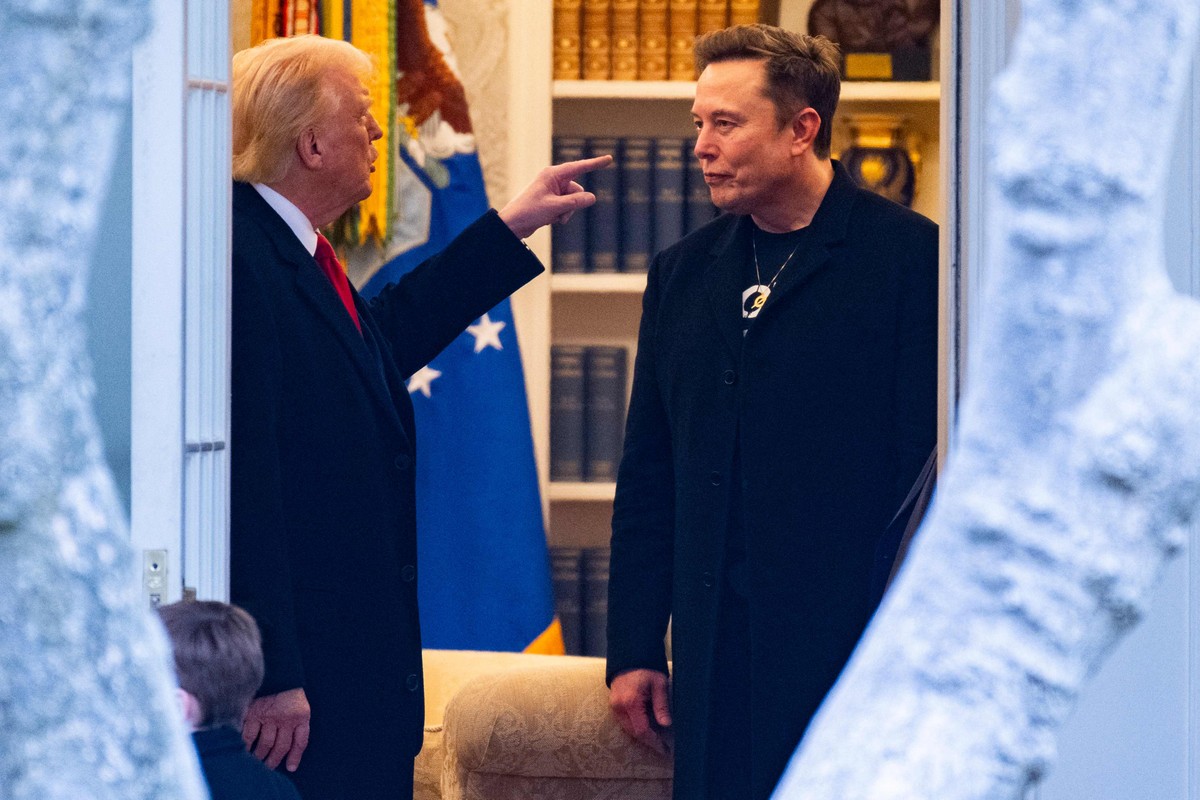 Trump critica novo partido de Musk e classifica ideia como 'ridícula'