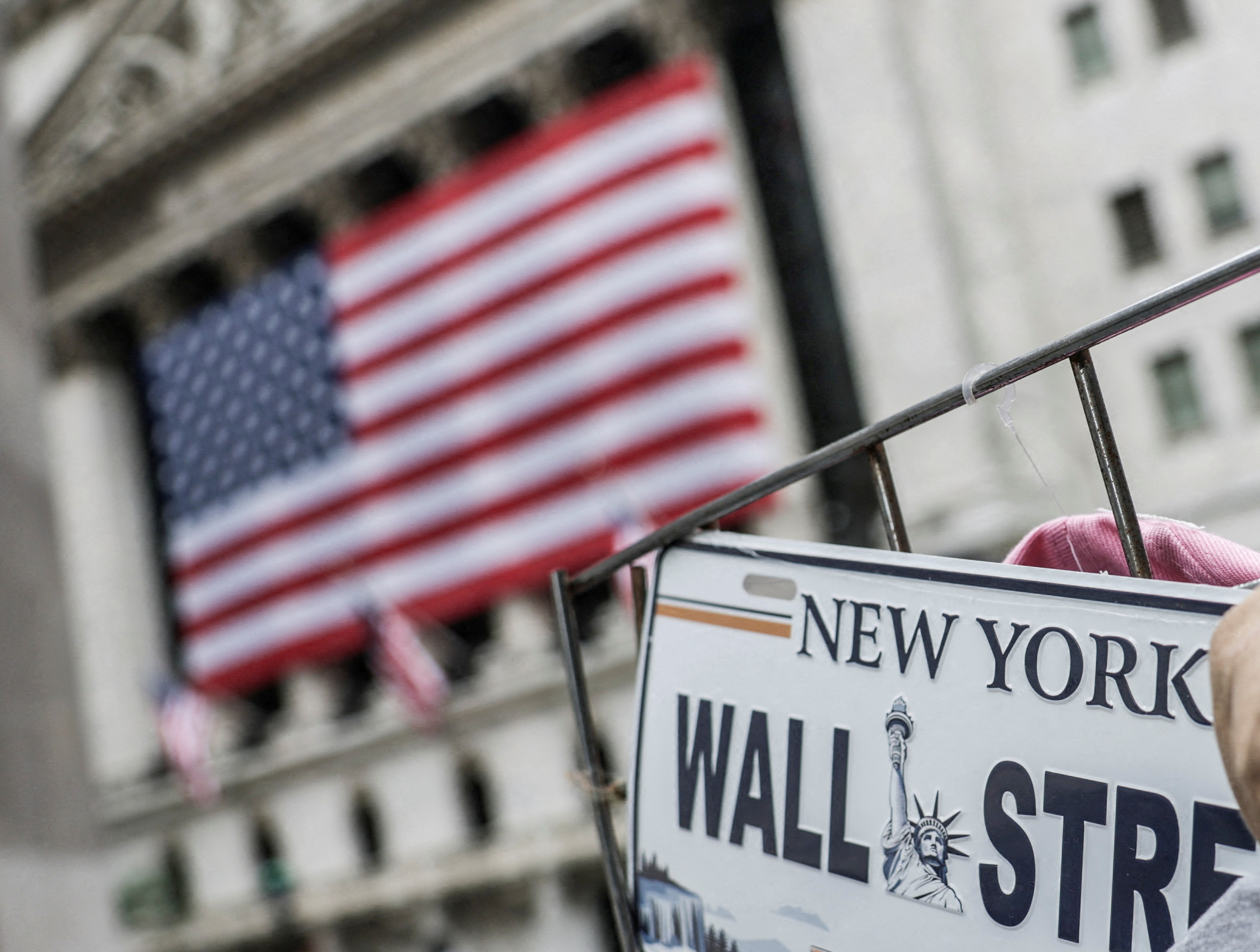 Dow Jones Futuro avança em meio a incertezas sobre tarifas EUA-China e inflação