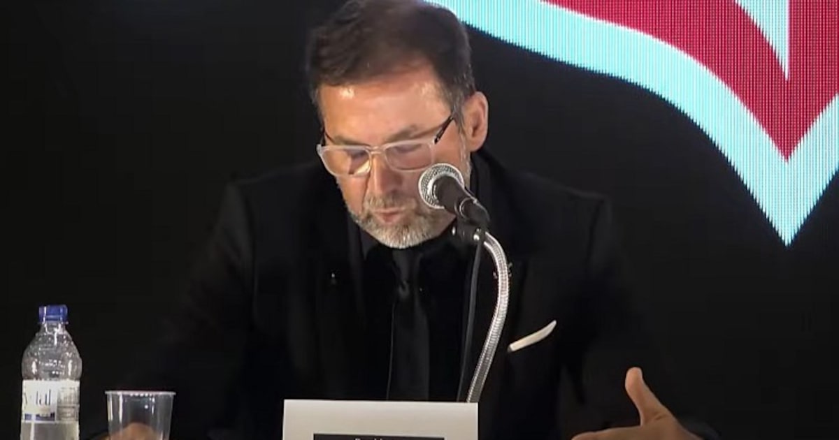 Augusto Melo, presidente do Corinthians, trabalha para mitigar problemas causados pela alta dívida do clube. (Foto: Reprodução / TV Corinthians)