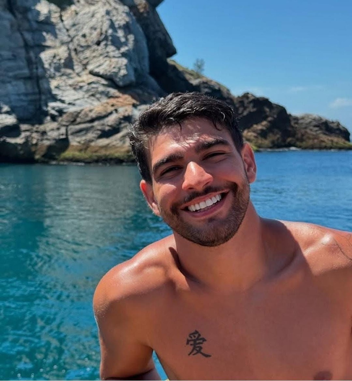 Brasileiro sofre queda de sacada de hotel em Ibiza e é hospitalizado