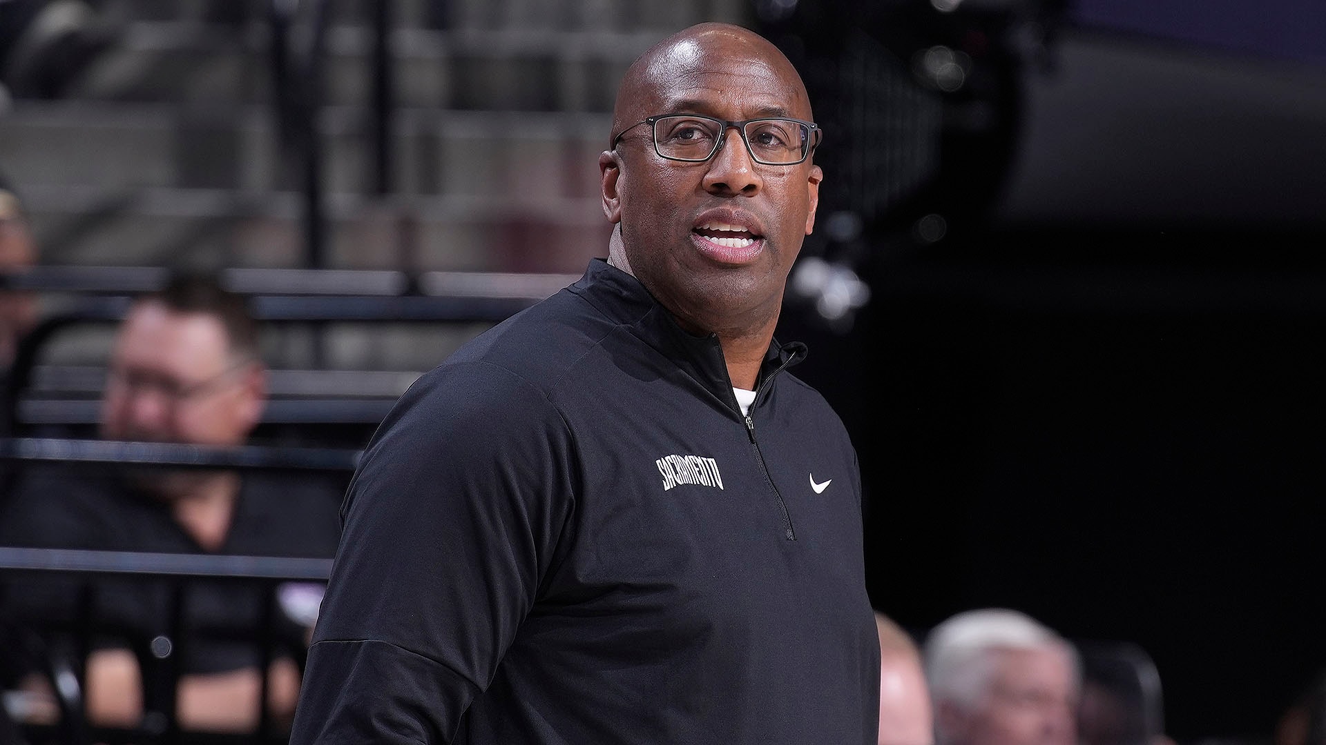 Knicks contratam Mike Brown, bicampeão como treinador do ano, para liderar a equipe